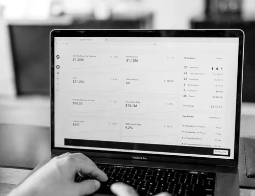 L'Intelligence Artificielle dans la Finance : Optimiser les Stratégies d'Investissement